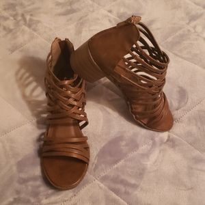 **NWOT** Brown strappy sandals